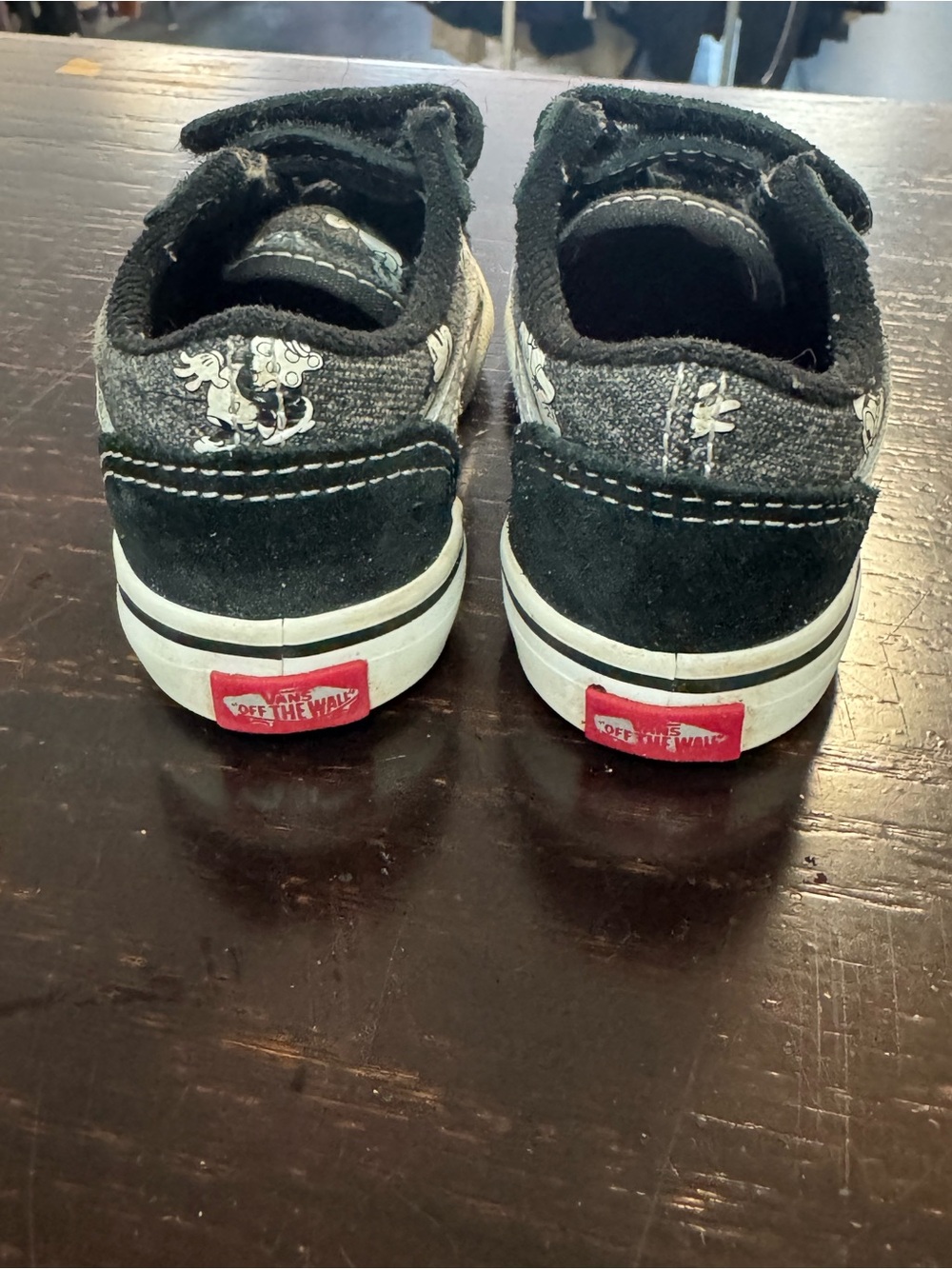 Vans Kids Black & White Mickey Mouse Velcro Low-Top Sneakers - Picture 4 of 7